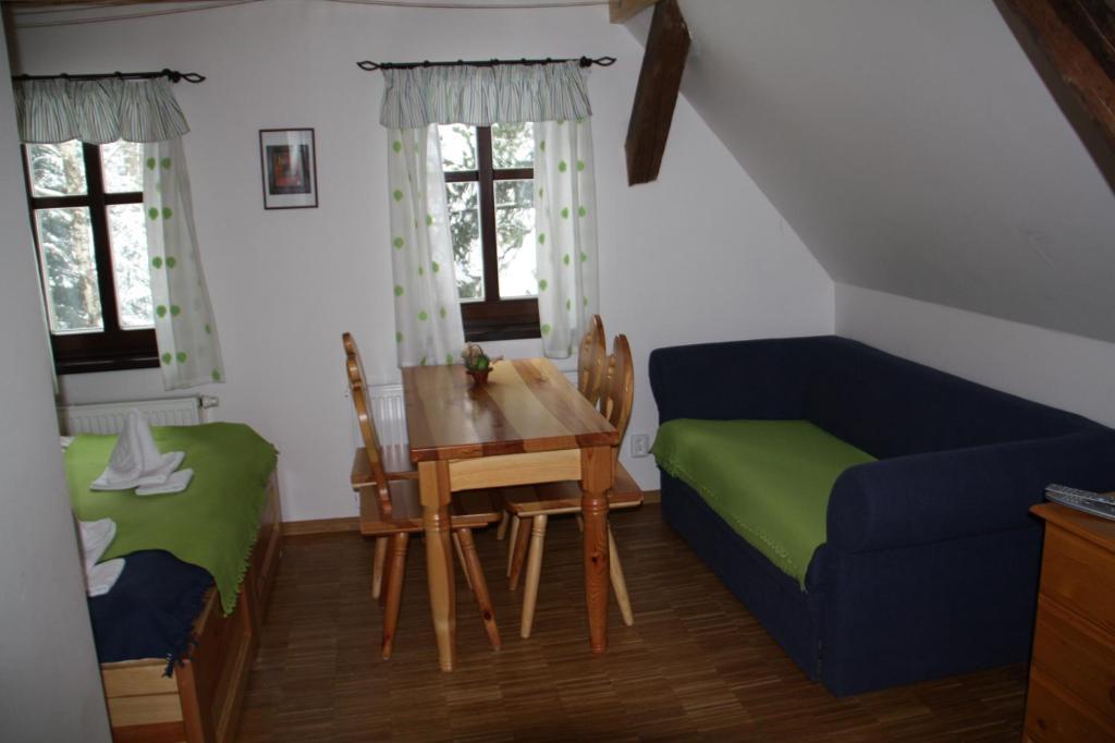 Balada Horska Chata Bedrichov  Ruang foto