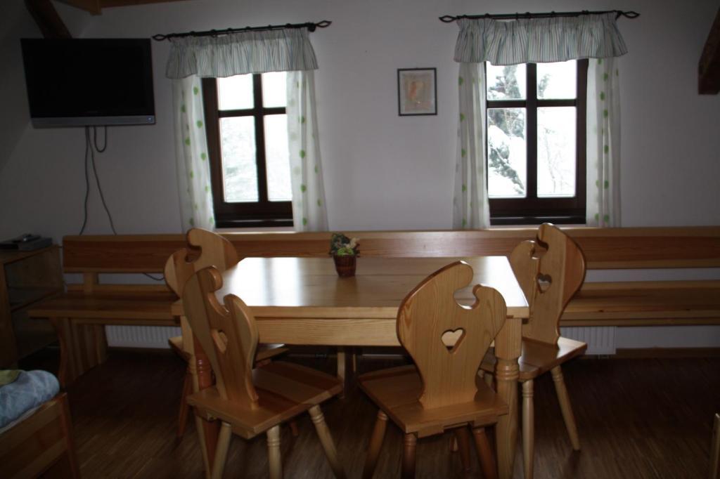 Balada Horska Chata Bedrichov  Ruang foto